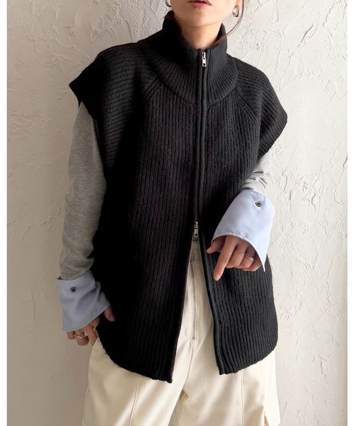 She's Closet(シーズクローゼット)の「ダブルジップアップハイネックオーバーサイズニットベストトップス(ベスト・レディース・ブラック/アイボリー・FREE)」の4枚目の写真
