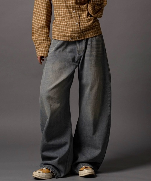 CIVVY.(シヴィ―)の「Double Pocket Wide denim Pants - ダブルポケットワイドデニムパンツ -(デニムパンツ・メンズ・ブルー/ブラック・LARGE/MEDIUM/SMALL)」の6枚目の写真