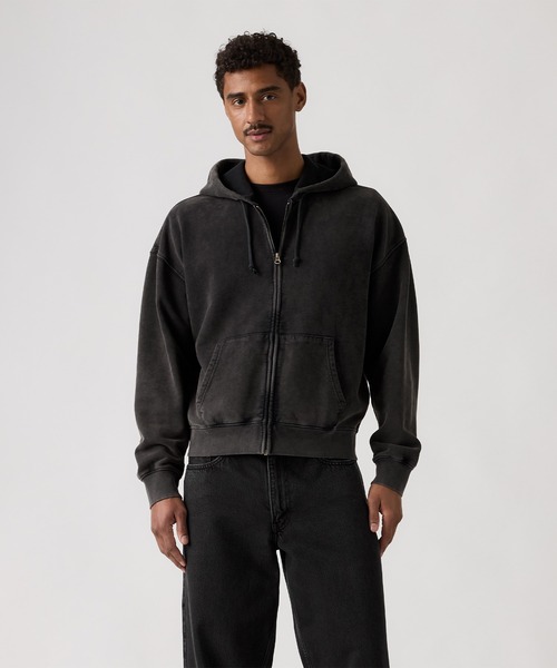 Levi's(リーバイス)の「Levi's/リーバイス HAYES BOXY フルジップ スウェットシャツ(パーカー・メンズ・ブラック・L/M/S/XL)」の2枚目の写真
