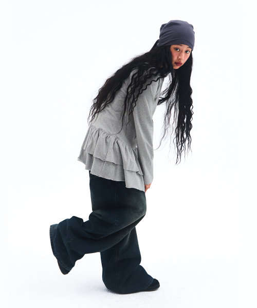 AMESWORLDWIDE(アメスワールドワイド)の「FRILL LAYERED LONGSLEEVE TEE GREY(Tシャツ/カットソー・レディース・その他・FREE)」の6枚目の写真