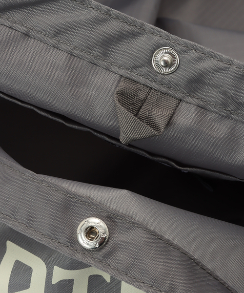Deuxieme Classe（ドゥーズィエムクラス）の「BTN Logo Shopping バッグ（ショルダーバッグ・レディース・ホワイト/チャコールグレー・FREE）」の15枚目の写真