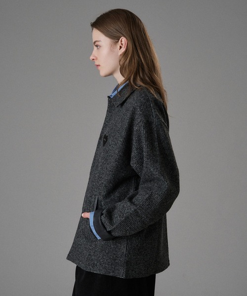 ONCILY（オンシェリー）の「HEART LOGO CHAMBRAY KNIT BLOUSON / ハートロゴシャンブレーニットブルゾン（ブルゾン・メンズ・ブラック/ブラウン・SMALL/MEDIUM/LARGE）」の8枚目の写真