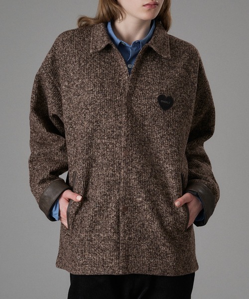 ONCILY（オンシェリー）の「HEART LOGO CHAMBRAY KNIT BLOUSON / ハートロゴシャンブレーニットブルゾン（ブルゾン・メンズ・ブラック/ブラウン・SMALL/MEDIUM/LARGE）」の19枚目の写真