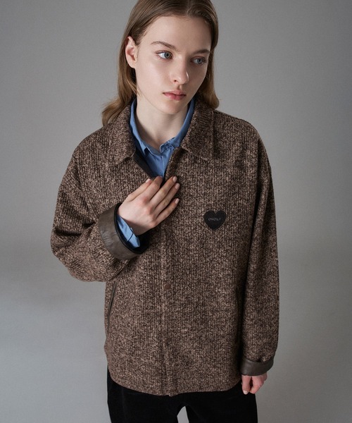 ONCILY（オンシェリー）の「HEART LOGO CHAMBRAY KNIT BLOUSON / ハートロゴシャンブレーニットブルゾン（ブルゾン・メンズ・ブラック/ブラウン・SMALL/MEDIUM/LARGE）」の21枚目の写真