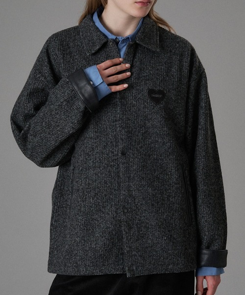 ONCILY（オンシェリー）の「HEART LOGO CHAMBRAY KNIT BLOUSON / ハートロゴシャンブレーニットブルゾン（ブルゾン・メンズ・ブラック/ブラウン・SMALL/MEDIUM/LARGE）」の7枚目の写真