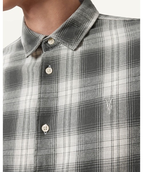 ALLSAINTS(オールセインツ)の「KELBY RAMSKULL CHECK SHIRT | KELBY ラムスカル チェック シャツ(シャツ/ブラウス・メンズ・グレー系その他・S/XS/L/M)」の5枚目の写真
