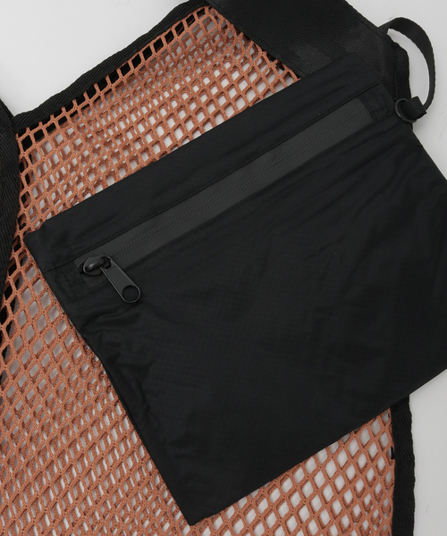 martinique(マルティニーク)の「【SPEEDO/スピード】 Mesh Tote(トートバッグ・レディース・キャメル/ブラック・FREE)」の5枚目の写真