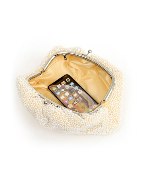 cache cache（カシュ カシュ）の「カシュカシュ cachecache / パール調ビーズ口金バッグ（クラッチバッグ・レディース・ホワイト/ライトベージュ・FREE）」の11枚目の写真