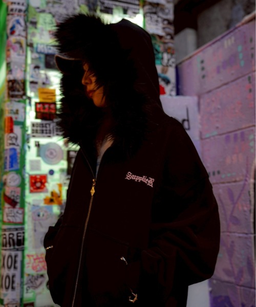 L.H.P（エルエイチピー）の「SUPPLIER/サプライヤー/【LHP EXCLUSIVE】FAUX FUR CROPPED CROSS ZIP HOODIE（パーカー・メンズ・シルバー/ピンク・XL/L/M）」の14枚目の写真