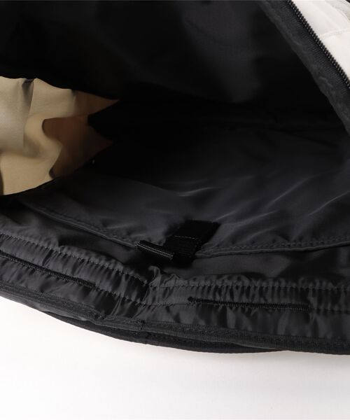 Champion（チャンピオン）の「チャンピオン リュックサック ボックス型 通学 65463（バックパック/リュック・メンズ・ブラック×ホワイト/ブラック×グリーン/ブラック×ピンク/ベージュ×ブラック・FREE）」の15枚目の写真