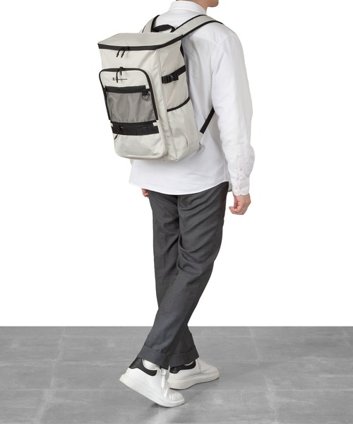 Champion（チャンピオン）の「チャンピオン リュックサック ボックス型 通学 65463（バックパック/リュック・メンズ・ブラック×ホワイト/ブラック×グリーン/ブラック×ピンク/ベージュ×ブラック・FREE）」の13枚目の写真