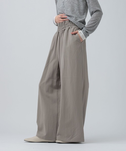 LEPSIM（レプシィム）の「ツイルギャザーワイドパンツ　630165（その他パンツ・レディース・グレイッシュベージュ/ブラック/グリーン系その他・FREE）」の18枚目の写真