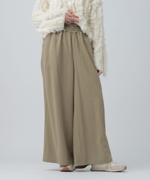 LEPSIM（レプシィム）の「ツイルギャザーワイドパンツ　630165（その他パンツ・レディース・グレイッシュベージュ/ブラック/グリーン系その他・FREE）」の22枚目の写真