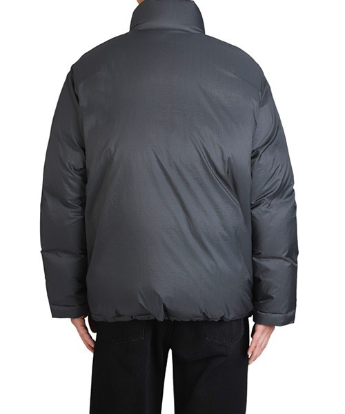 URU（ウル）の「URU / ウル：NYLON DOWN - DOWN JACKET：25FND01[COR]（ダウンジャケット/コート・メンズ・チャコールグレー・2）」の4枚目の写真