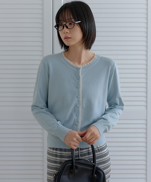 UNE MANSION(ユヌマンション)の「【羽織り・冷房・日除け対策に!】ラブリーレースベーシックニットカーディガン(カーディガン/ボレロ・レディース・ブラック/オートミール/スカイブルー・FREE)」の3枚目の写真