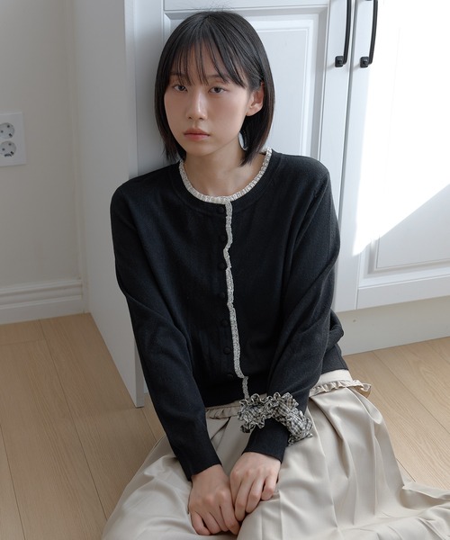 UNE MANSION(ユヌマンション)の「【羽織り・冷房・日除け対策に!】ラブリーレースベーシックニットカーディガン(カーディガン/ボレロ・レディース・ブラック/オートミール/スカイブルー・FREE)」の1枚目の写真