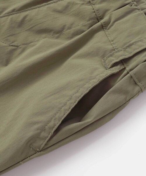 WASK（ワスク）の「バイカラーコンバーチブルパンツ（カーゴパンツ・キッズ・グリーン/ブラック・140cm/160cm/130cm/150cm）」の15枚目の写真