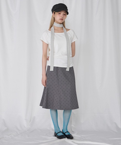 Unblend(アンブレンド)の「【Unblend】マフラーセット サイドギャザー ワンショルダー 2WAY アソート 半袖Tシャツ(Tシャツ/カットソー・レディース・ホワイト系/ブラック/ブラック系/チャコール/オフホワイト・FREE)」の7枚目の写真