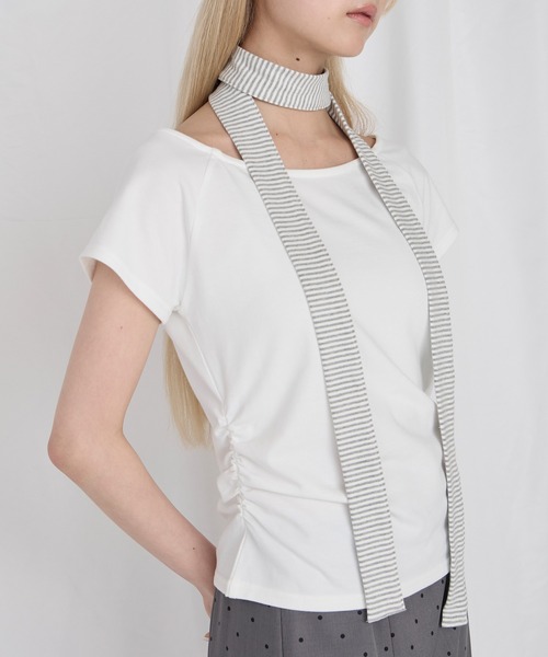 Unblend(アンブレンド)の「【Unblend】マフラーセット サイドギャザー ワンショルダー 2WAY アソート 半袖Tシャツ(Tシャツ/カットソー・レディース・ホワイト系/ブラック/ブラック系/チャコール/オフホワイト・FREE)」の10枚目の写真