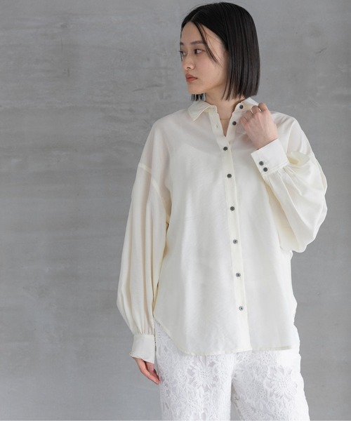 A part by（アパートバイ）の「【接触冷感】シアーオーバーシャツ_長袖（シャツ/ブラウス・レディース・イエロー系その他2/ブルー系その他3/ブラック/アイボリー・FREE）」の2枚目の写真