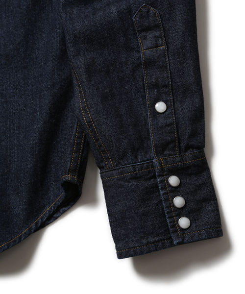 BEAMS(ビームス)の「<WEB限定>BEAMS / NEW STANDARD カラーレスデニムウエスタンシャツ(シャツ/ブラウス・メンズ・ブラック/インディゴブルー・MEDIUM/LARGE/SMALL/X-LARGE)」の8枚目の写真