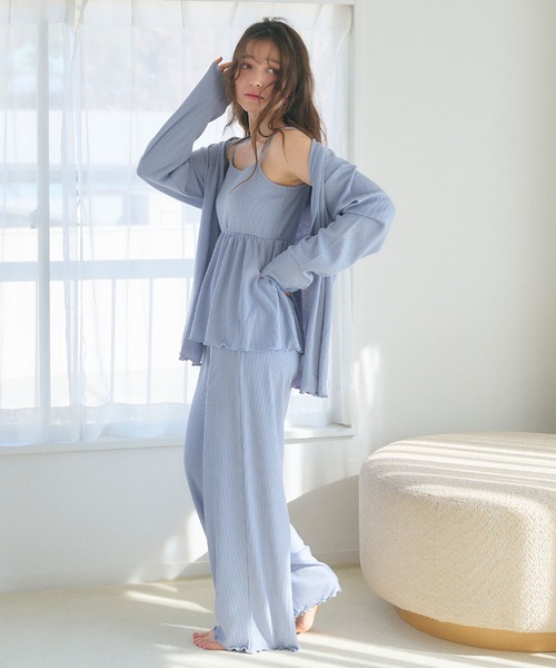 cross marche（クロスマルシェ）の「【LAFUKU/ラフク】カップ付きワッフルキャミソール&フレアパンツルームウェア3点SET（ルームウェア/パジャマ・レディース・チャコール/ベージュ系その他/ブルー/ピンク/ベージュ・M/L/LL）」の8枚目の写真