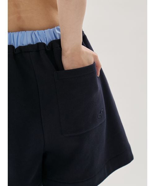 emmi（エミ）の「【em】レイヤードライクスウェットショートパンツ【セットアップ対応】（その他パンツ・レディース・ホワイト/ネイビー・F）」の17枚目の写真