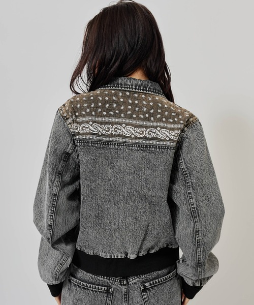 atmos pink（アトモスピンク）の「atmos pink Panelled Bandana Denim Jacket / アトモス ピンク パネェルド バンダナ デニム ジャケット（ブルゾン・レディース・ブルー/ブラック・FREE）」の5枚目の写真