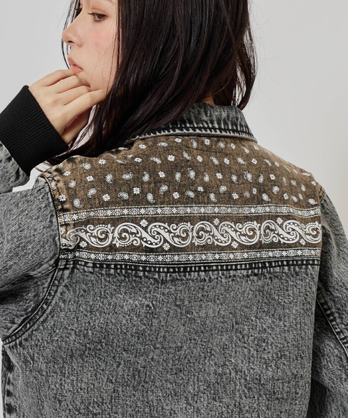 atmos pink（アトモスピンク）の「atmos pink Panelled Bandana Denim Jacket / アトモス ピンク パネェルド バンダナ デニム ジャケット（ブルゾン・レディース・ブルー/ブラック・FREE）」の4枚目の写真