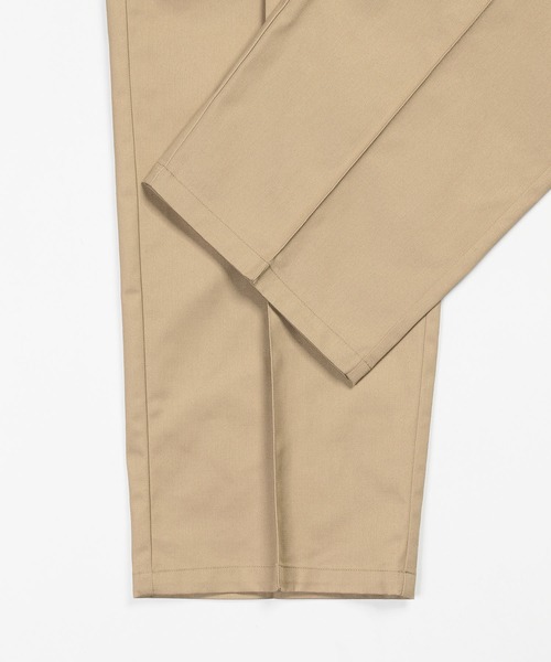 The DUFFER of ST.GEORGE（ザダファーオブセントジョージ）の「CREASE LINE WIDE CHINO：クリースライン ワイド チノパンツ（チノパンツ・メンズ・スミクロ/ベージュ・MEDIUM/X-LARGE/LARGE）」の13枚目の写真