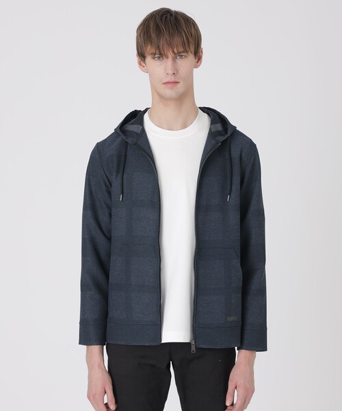 BLACK LABEL CRESTBRIDGE（ブラックレーベル・クレストブリッジ）の「シャドーチェックカラミパーカー（パーカー・メンズ・ライトグレー/ネイビー/チャコールグレー・M/XL/L）」の3枚目の写真