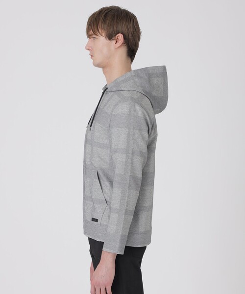 BLACK LABEL CRESTBRIDGE（ブラックレーベル・クレストブリッジ）の「シャドーチェックカラミパーカー（パーカー・メンズ・ライトグレー/ネイビー/チャコールグレー・M/XL/L）」の6枚目の写真