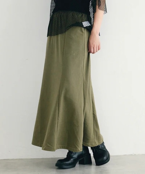 merrylatte(メリーラテ)の「裏毛マーメイドスカート【IROHANI】(スカート・レディース・カーキ/ブラック・FREE)」の2枚目の写真