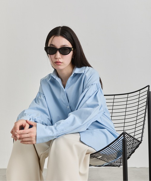NUJOH(ヌゾ)の「Balloon Sleeve Cotton Shirt / バルーンスリーブコットンシャツ(シャツ/ブラウス・レディース・ライトブルー/ブラック/ホワイト・FREE)」の3枚目の写真