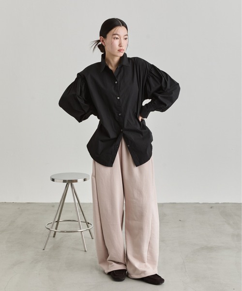 NUJOH(ヌゾ)の「Balloon Sleeve Cotton Shirt / バルーンスリーブコットンシャツ(シャツ/ブラウス・レディース・ライトブルー/ブラック/ホワイト・FREE)」の17枚目の写真