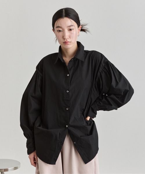 NUJOH(ヌゾ)の「Balloon Sleeve Cotton Shirt / バルーンスリーブコットンシャツ(シャツ/ブラウス・レディース・ライトブルー/ブラック/ホワイト・FREE)」の7枚目の写真