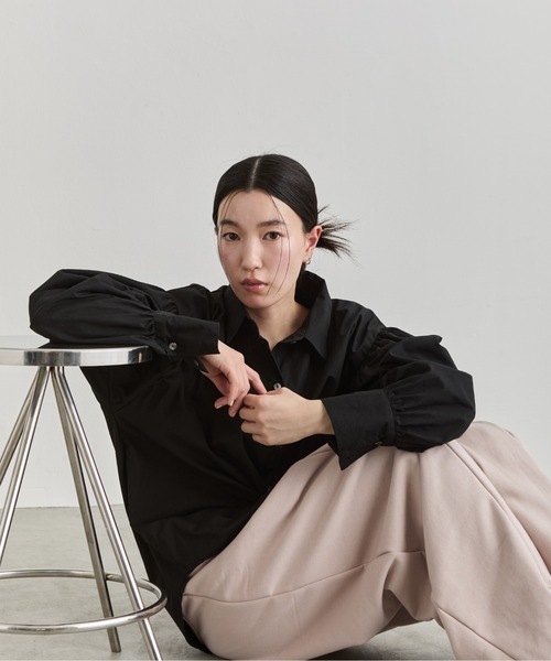 NUJOH(ヌゾ)の「Balloon Sleeve Cotton Shirt / バルーンスリーブコットンシャツ(シャツ/ブラウス・レディース・ライトブルー/ブラック/ホワイト・FREE)」の12枚目の写真