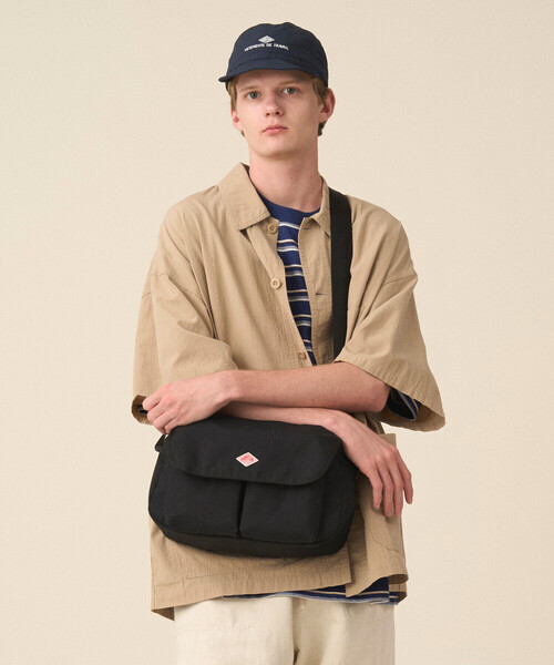 DANTON(ダントン)の「Canvas Shoulder Bag〈OBERKAMPF〉(ショルダーバッグ・レディース・ベージュ/イエロー/サックスブルー/ブラック/アイボリー/グレー・-)」の8枚目の写真