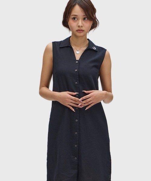 FRED PERRY(フレッドペリー)の「Sheer Stripe Sleeveless Dress/シアーストライプノースリーブワンピース(ワンピース・レディース・ブラック・8/10)」の2枚目の写真