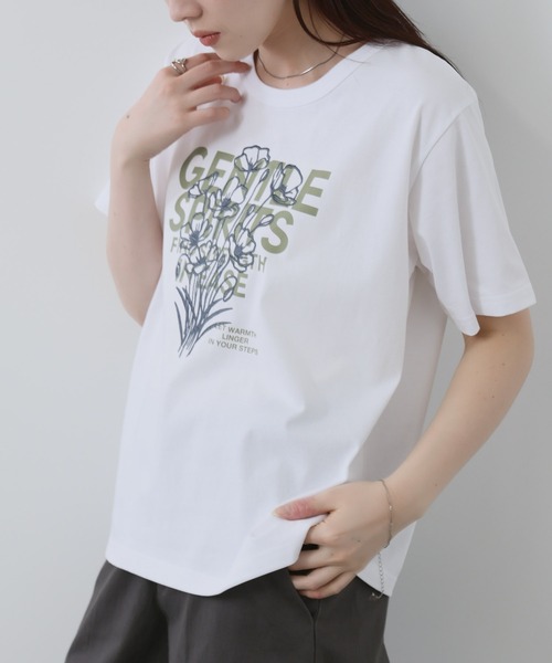 NAVY（ネイビー）の「ベーシックプリントT1（Tシャツ/カットソー・レディース・グレー/チャコールグレー/ホワイト系1/ホワイト系2・M/L）」の6枚目の写真