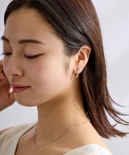 CALIN STANDARD(カリンスタンダード)の「◆金属アレルギー対応◆◆made in japan◆【痛くない】【落ちにくい】【ストレスフリーな着け心地】スリムライン グランループフィットイヤリング(イヤリング・レディース・シルバー/ゴールド・FREE)」の9枚目の写真
