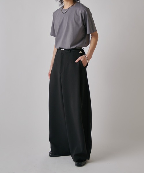 Lui's（ルイス）の「ダブルクロスタックワイドパンツ（スラックス・メンズ・ブラック/ブラウン/ベージュ・S/M）」の9枚目の写真