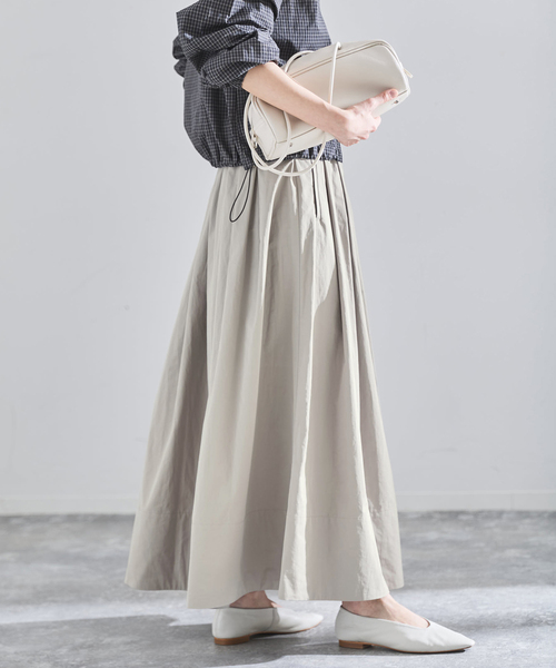 IENA（イエナ）の「ウォッシャブル タフタギャザーフレアスカート（スカート・レディース・ブラック/ホワイト/ベージュ・34/36/38）」の3枚目の写真