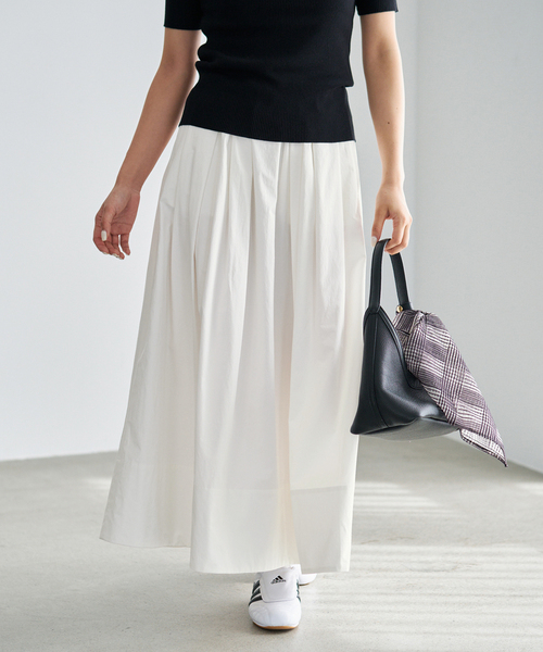 IENA（イエナ）の「ウォッシャブル タフタギャザーフレアスカート（スカート・レディース・ブラック/ホワイト/ベージュ・34/36/38）」の2枚目の写真