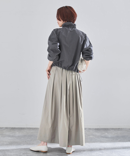 IENA（イエナ）の「ウォッシャブル タフタギャザーフレアスカート（スカート・レディース・ブラック/ホワイト/ベージュ・34/36/38）」の10枚目の写真