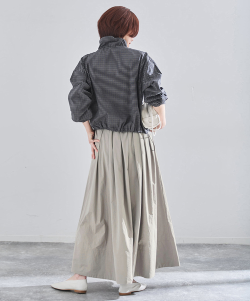 IENA（イエナ）の「ウォッシャブル タフタギャザーフレアスカート（スカート・レディース・ブラック/ホワイト/ベージュ・34/36/38）」の11枚目の写真