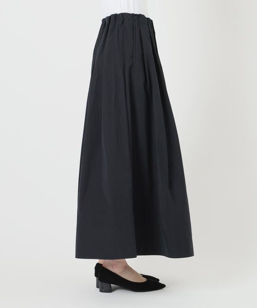 IENA（イエナ）の「ウォッシャブル タフタギャザーフレアスカート（スカート・レディース・ブラック/ホワイト/ベージュ・34/36/38）」の16枚目の写真