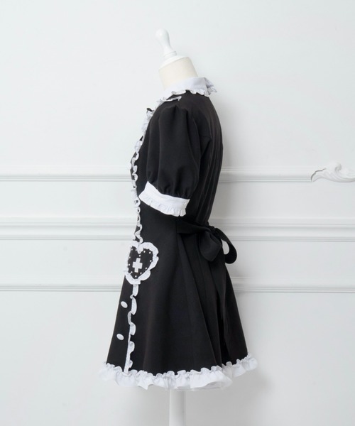 mine by LAFARY（マインバイラファリー）の「ナースハートワンピース