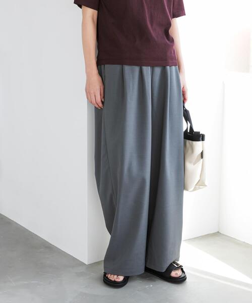 URBAN RESEARCH DOORS（アーバンリサーチドアーズ）の「『UR TECH』完声/涼ギャザーワイドパンツ（その他パンツ・レディース・ベージュ/グレー・SMALL/MEDIUM/LARGE）」の16枚目の写真