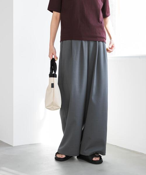 URBAN RESEARCH DOORS（アーバンリサーチドアーズ）の「『UR TECH』完声/涼ギャザーワイドパンツ（その他パンツ・レディース・ベージュ/グレー・SMALL/MEDIUM/LARGE）」の17枚目の写真